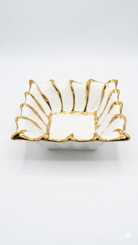 20 CM KARE KASE BEYAZ-GOLD
