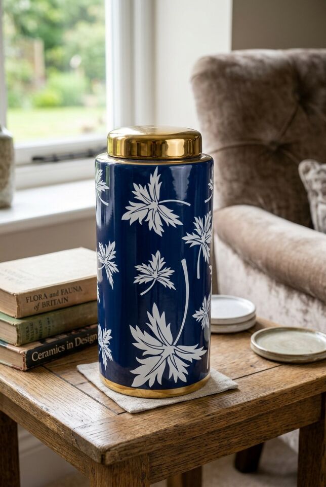 BLUE FALL SİLİNDİR VAZO 13X13X29 CM – Premium Seramik Dekoratif Vazo (Saks Mavisi & Gold)